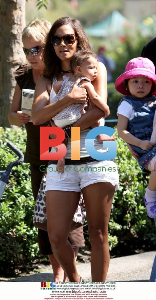 Halle Berry takes baby Nahla to LA Zoo
