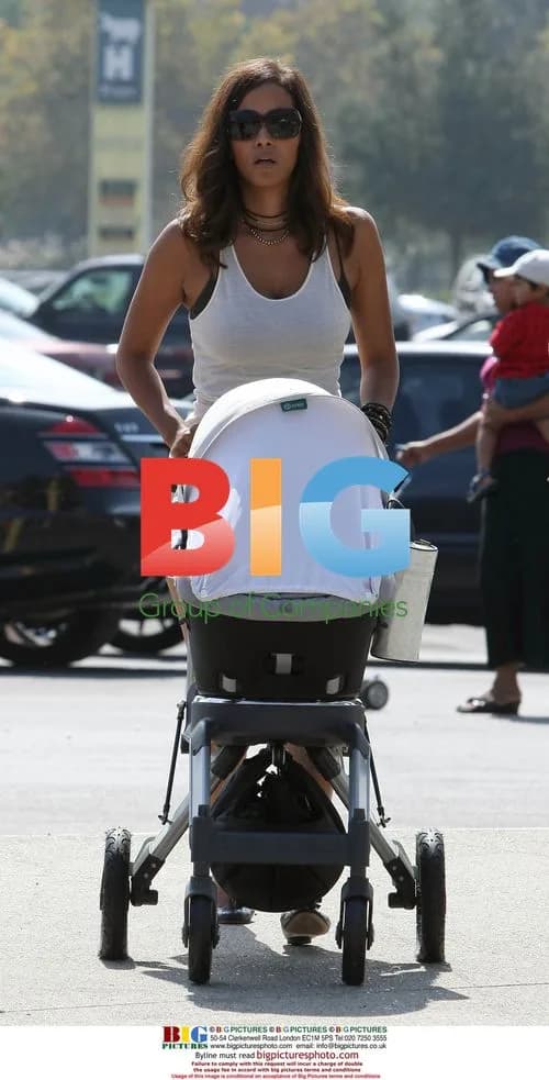 Halle Berry with daughter Nahla at LA Zoo