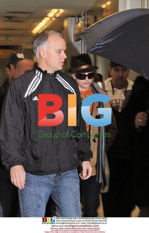 Britney Spears Arrives at Kennedy Airport