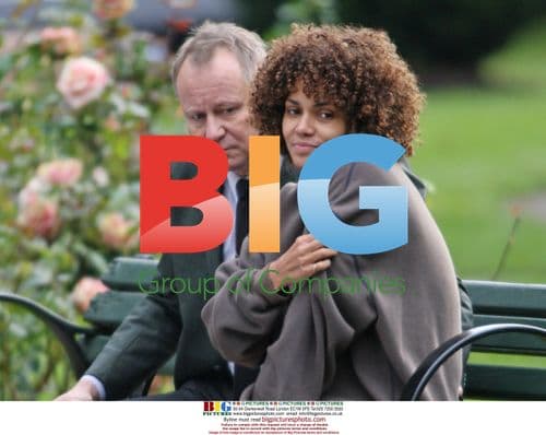 Halle Berry and Stellan Skarsgrd on set of Frankie and Alice