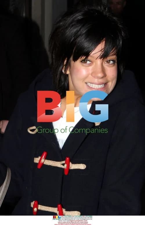 Lily Allen Shopping in London