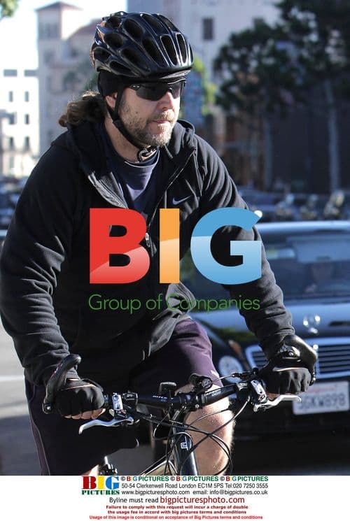 Russell Crowe exercises on bike in Beverly Hills