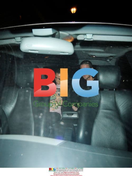 Kevin Pietersen and wife leaving London restaurant