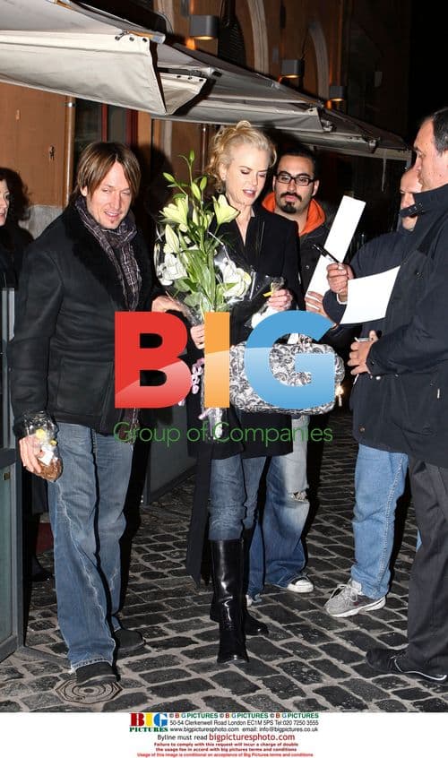 Nicole Kidman, Keith Urban and daughter arrive in Rome