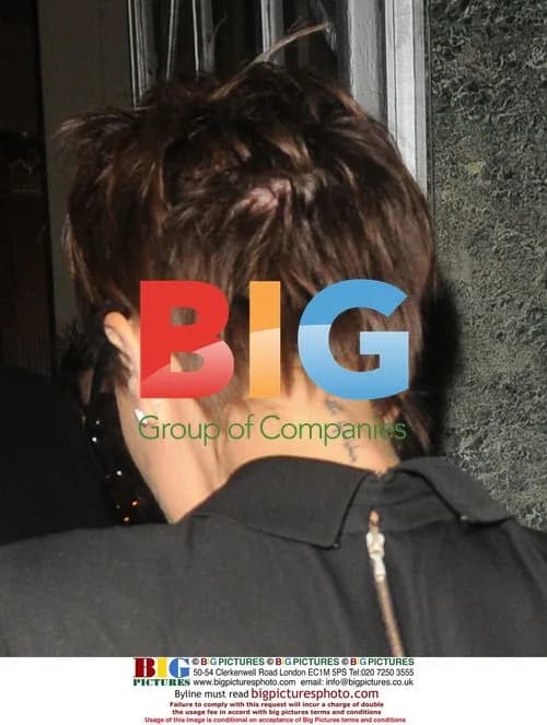 Victoria Beckham Arrives at Hotel After Launch