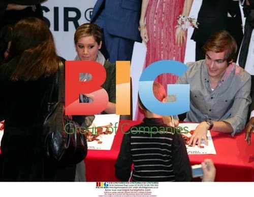 Zac Efron and Ashley Tisdale at Virgin Megastore