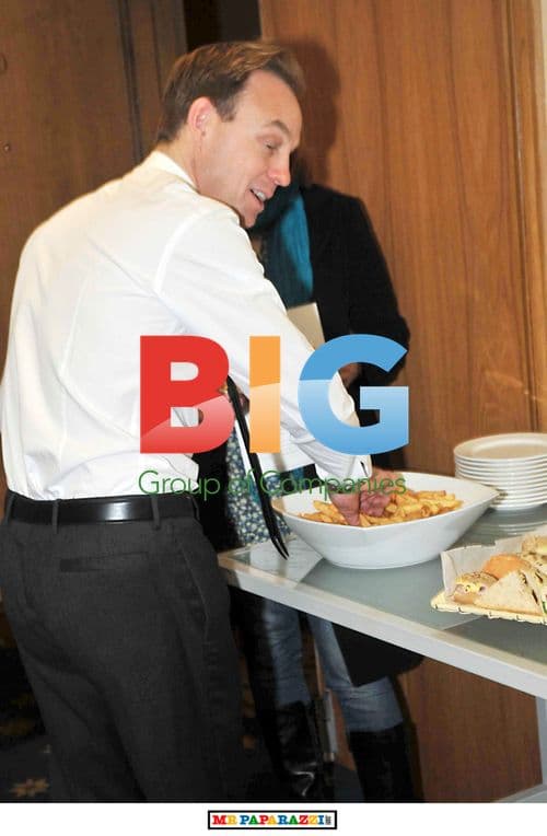 WORLD RIGHTS CHART-TOPPING stars at Cash for Kids event