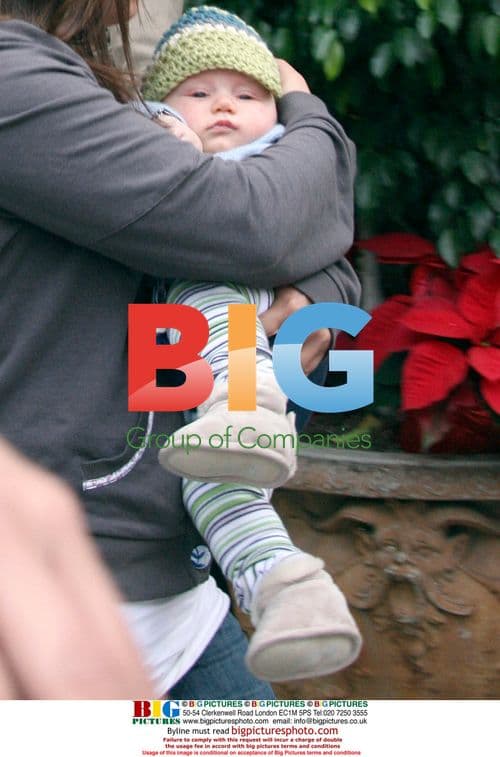 Gwen Stefani and kids leaving Doctor's appointment