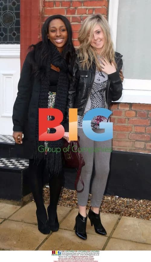 X Factor Finalists Leave House for Rehearsals