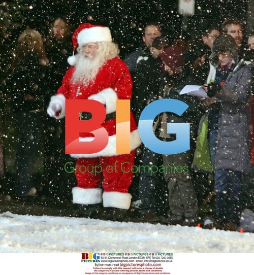George Wendt as Santa Claus on Santa Buddies set