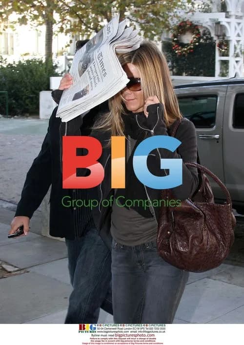 Jennifer Aniston Arrives at Hotel, Santa Monica