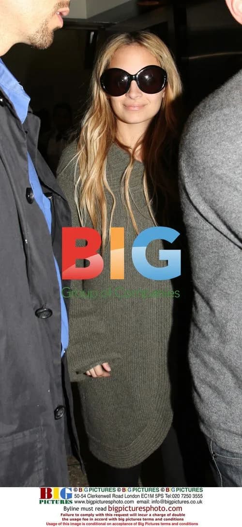 Nicole Richie at Los Angeles Airport