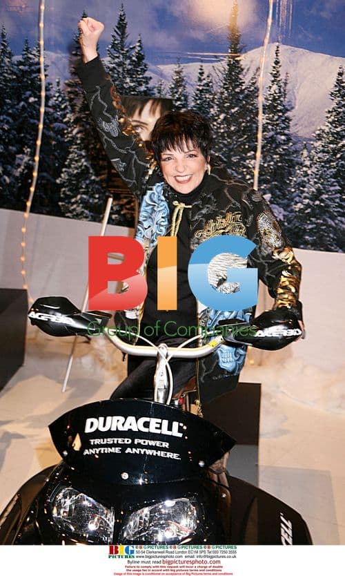 LIZA MINNELLI pedals for Times Square power