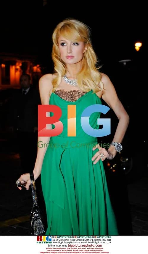 Paris Hilton Presents New Phone Store