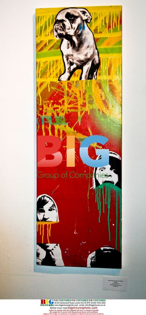 Pete Wentz attends friend's art exhibit