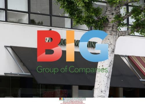 Heidi Klum and family at Colour Me Mine shop