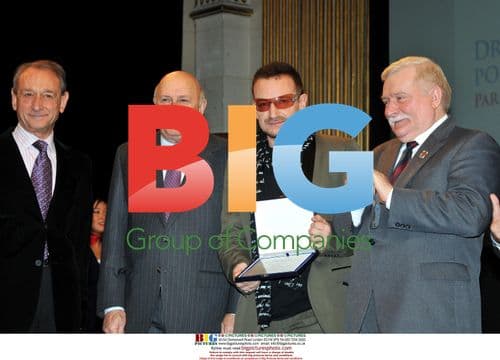 Bono receives Peace Summit Award 2008