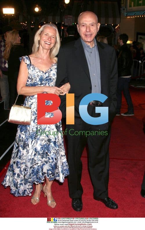 Alan Arkin and wife at 'Marley & Me' LA premiere