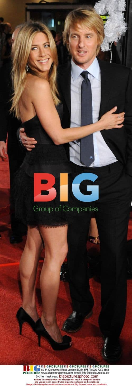 Jennifer Aniston and Owen Wilson at "Marley & Me" Premiere