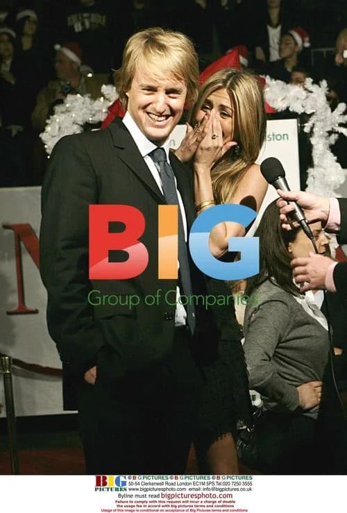 Jennifer Anniston and Owen Wilson at "Marley and Me" Premiere