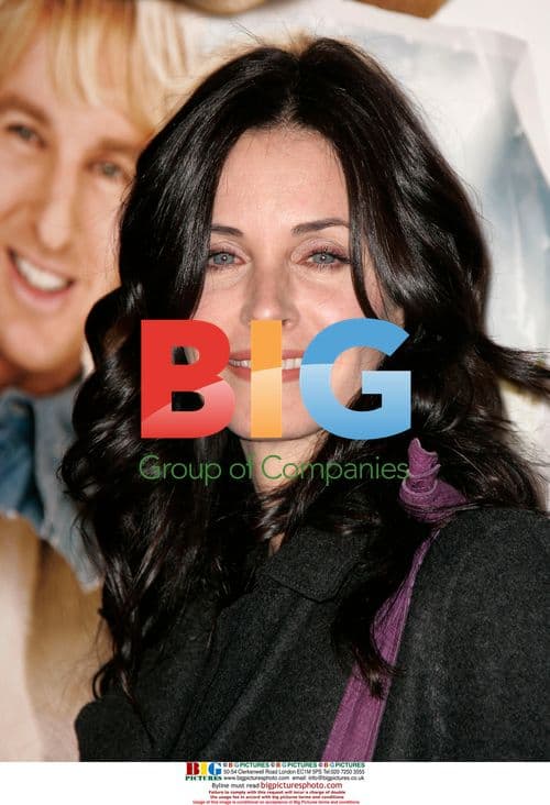 Courteney Cox-Arquette at "Marley & Me" Premiere