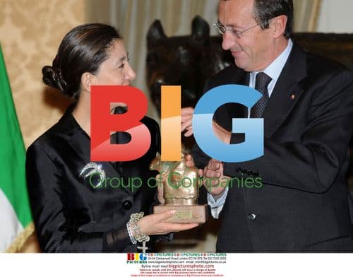 Ingrid Betancourt receives Pellegrino di pace award