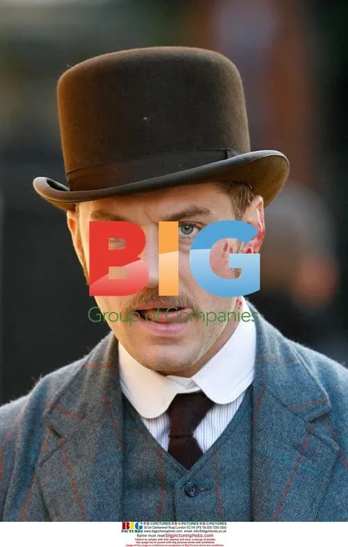 Sherlock Holmes Cast on Set in London