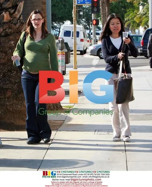 Actress Jennifer Garner Christmas Shopping