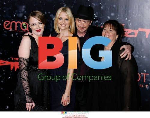 Kimberly Cox, Jaime King, Frank Miller at "The Spirit" premiere