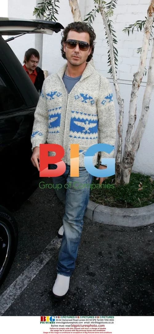 Gavin Rossdale goes shopping at Bristol Farms