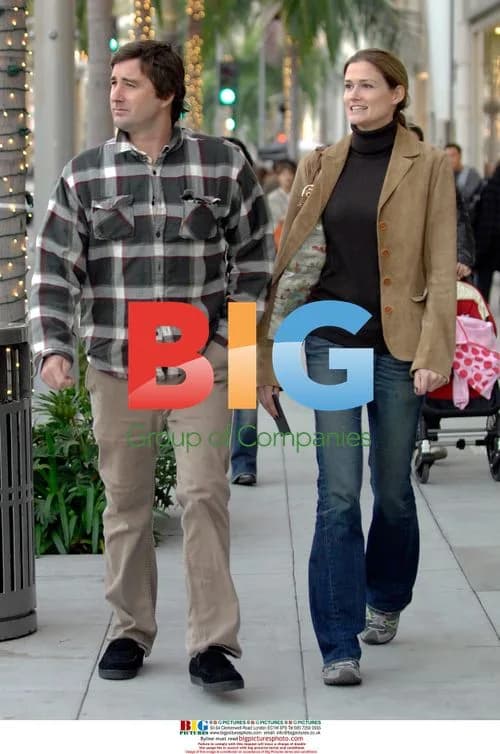 Luke Wilson strolls in Beverly Hills