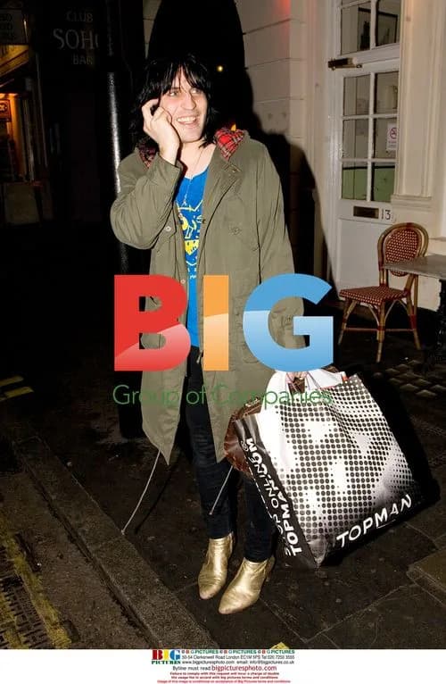 Noel Fielding Christmas Shopping in Soho