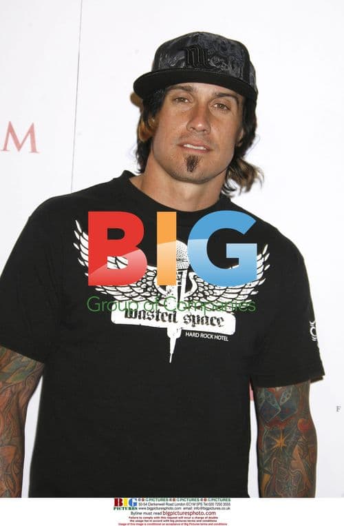 Carey Hart at VH1 Maxim Hot 100 Party