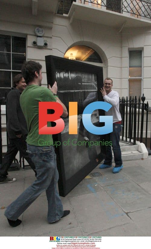 Madonna supervises home removal, London