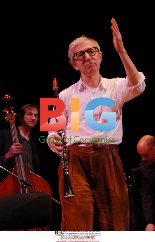 Woody Allen plays clarinet with jazz band