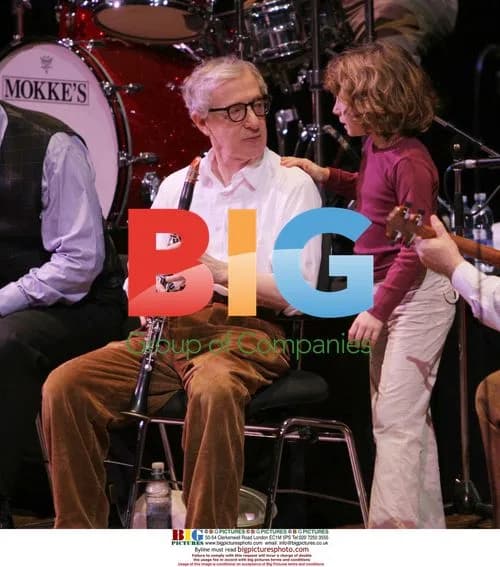 Woody Allen plays clarinet with jazz band