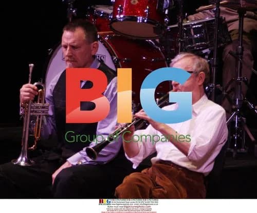 Woody Allen plays clarinet with jazz band