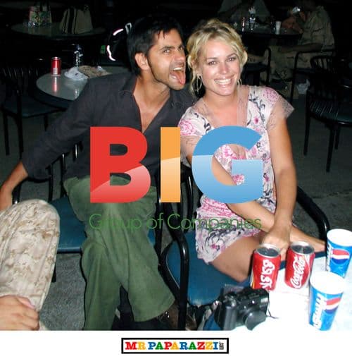 Rebecca Romain Stamos on tour in Iraq/Kuwait