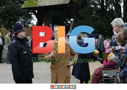 Queen Leads Royal Family to Christmas Mass