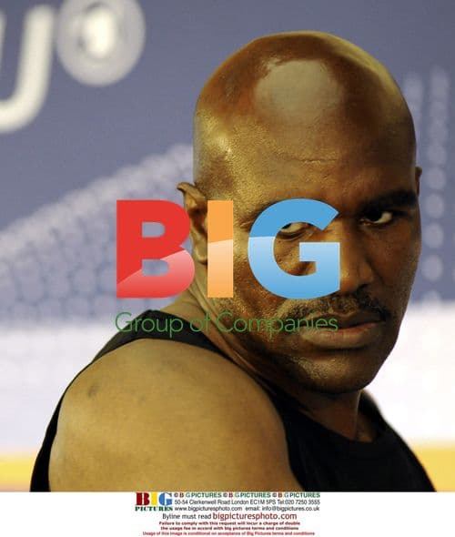 Evander Holyfield vs Nikolai Valuev WBA Heavyweight Title Fight