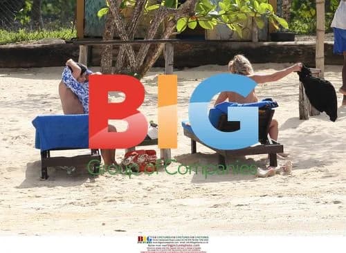 Lily Allen chills with mom on Caribbean beach
