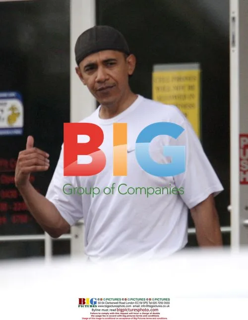 Obama works out at Marine Corps base