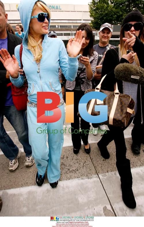 Paris Hilton and BFF Arrive in Melbourne