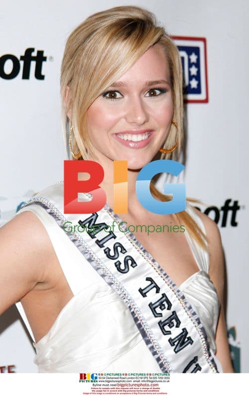 Miss Teen USA Stevi Perry at Hard Rock Cafe