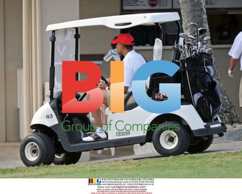 Barack Obama Eats Sandwich After Golf