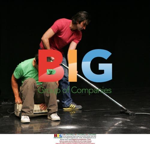 Jerome Bel and Frederic Seguette in "Nom donne par l'auteur"