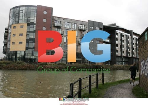 Amy Winehouse Rents Flat in East London