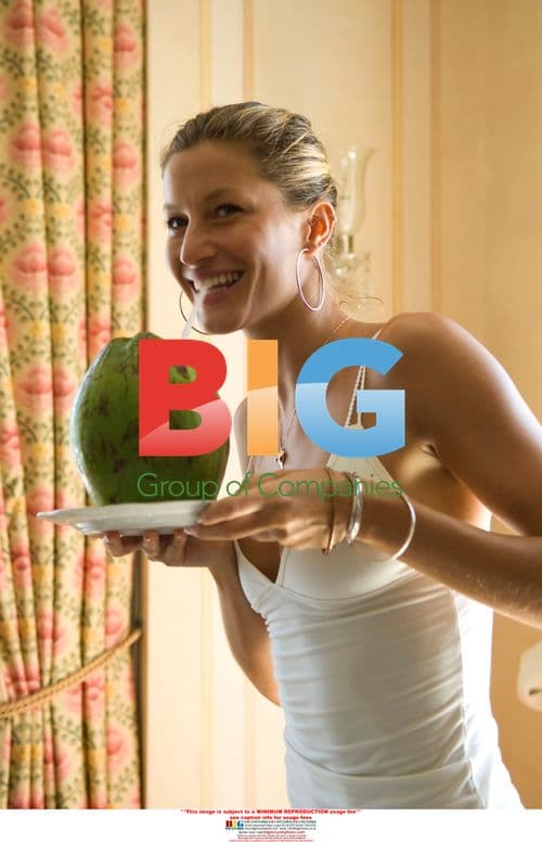 Gisele Bundchen Enjoys Vacation in Brazil