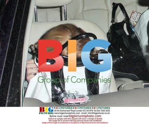 Lindsay Lohan Hides Face After Villa Lounge