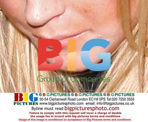 Lindsay Lohan Leaves Villa Lounge